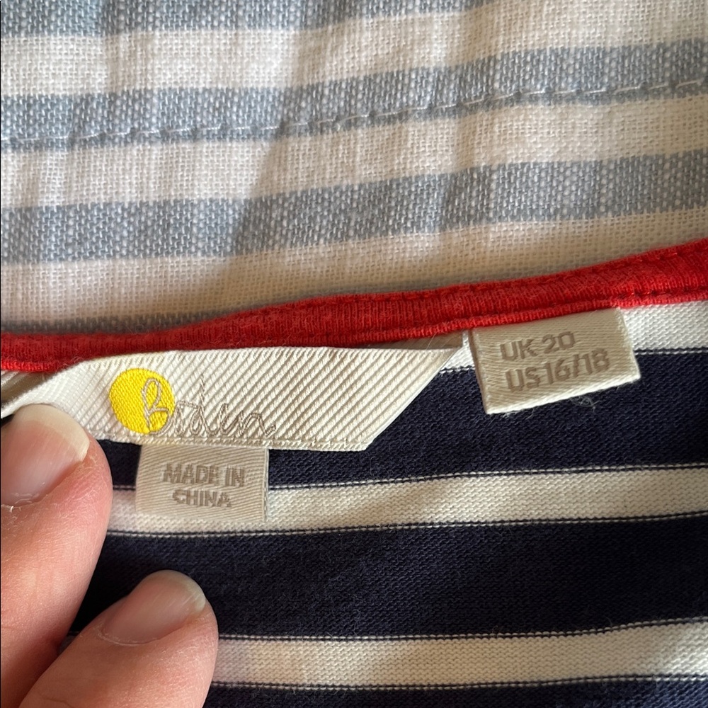 Striped Floral Embroidered Blouse - Picture 2 of 6